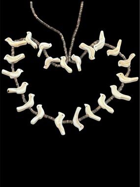 Vintage Zuni Oyster Shell Fetish Bird Necklace